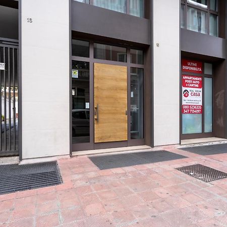 Twelve12 - Universita & Stazione Aparment Bari Exterior photo