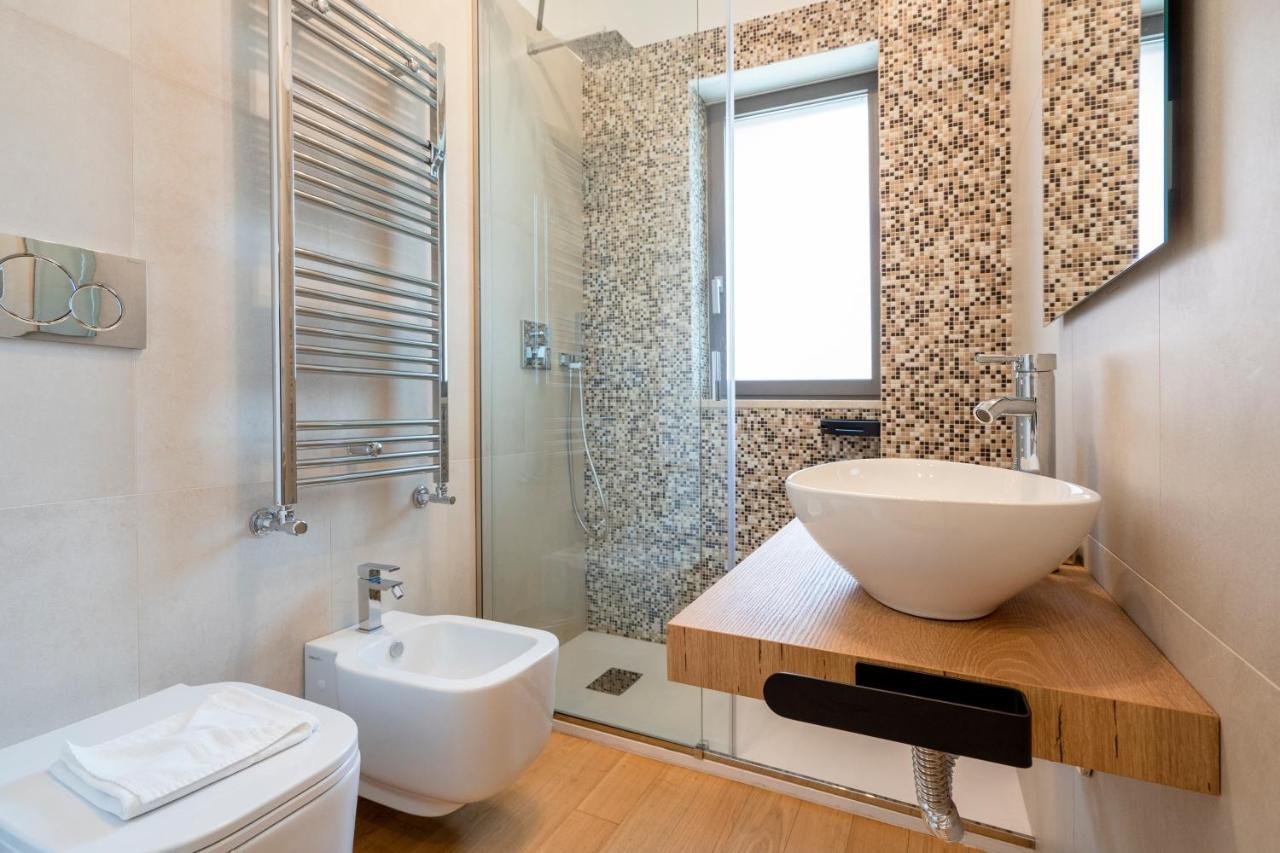 Twelve12 - Universita & Stazione Aparment Bari Exterior photo